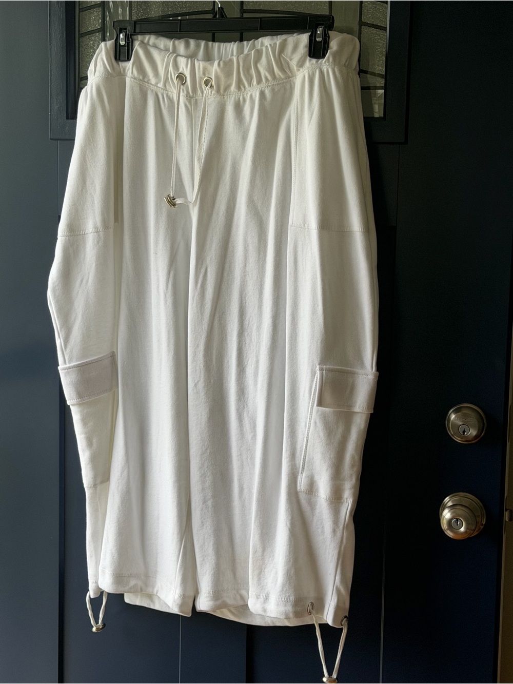 Woman’s White Capri pants- Casual Drawstring Waist
